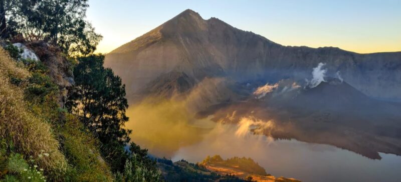 2 Days 1 Night to Crater Rim Senaru - Itinerary Details