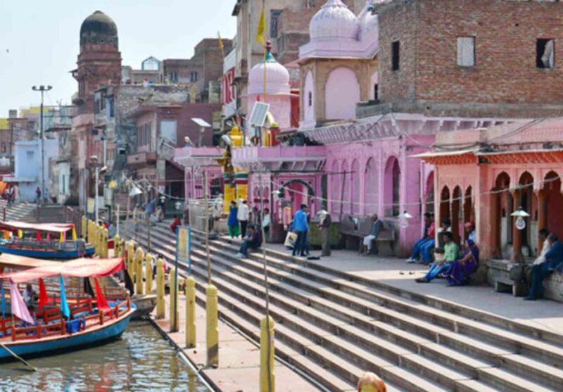 2 Days Agra Mathura Vrindavan Tour From: Delhi - Explore Shri Krishna Janmabhoomi and Dwarkadhish Temple