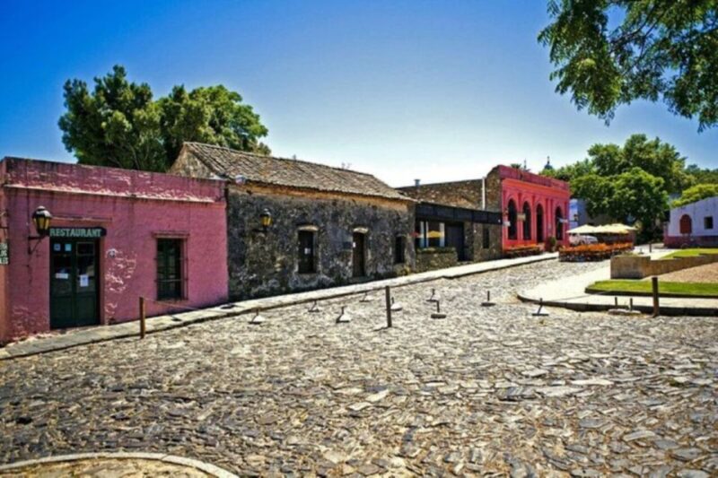 2-Days and 1 Night Visiting Colonia and Montevideo - Key Points