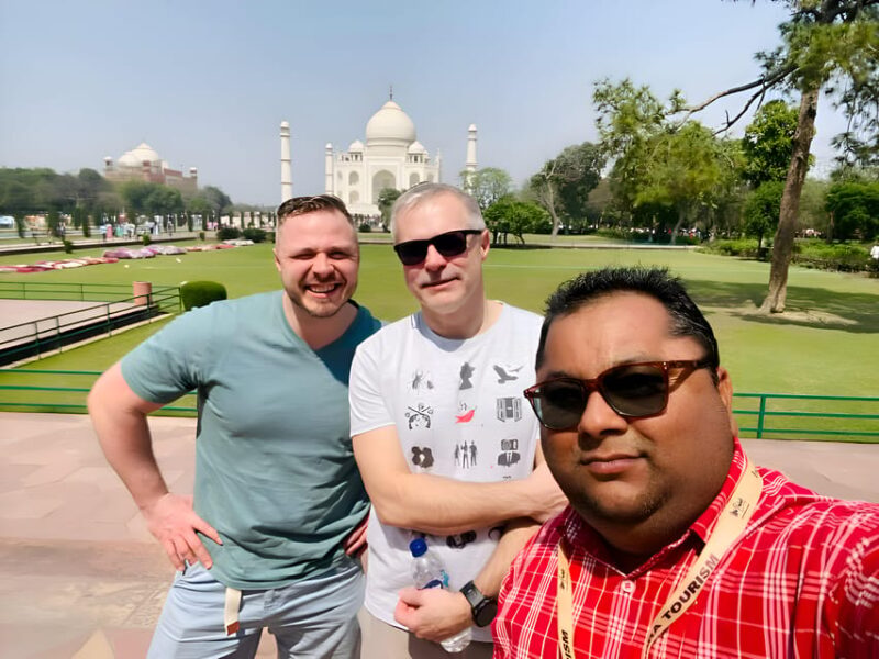 2 Days: Delhi & Taj Mahal at Sunrise Agra Tour by Car - Day 1: Explore Delhi