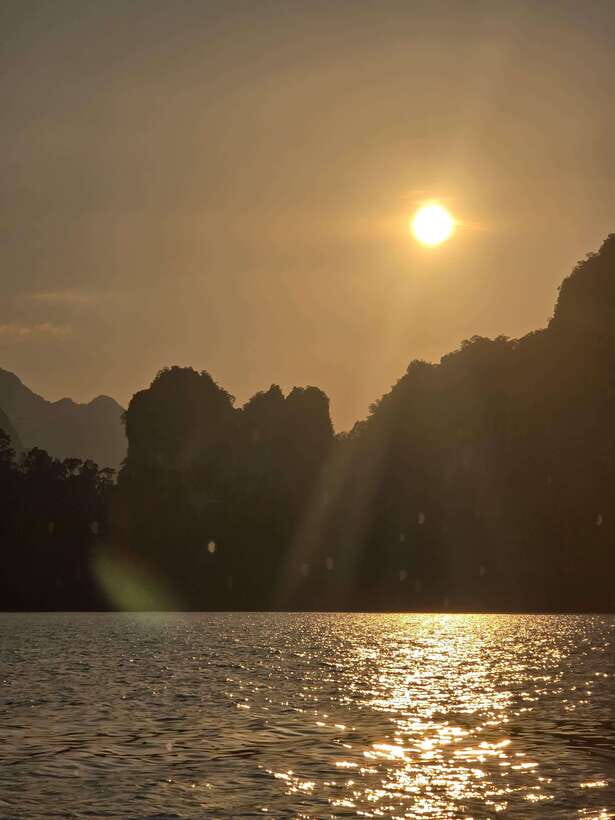 2 Days Khao Sok With Overnight at Cheow Lan Lake Raft House - Key Points