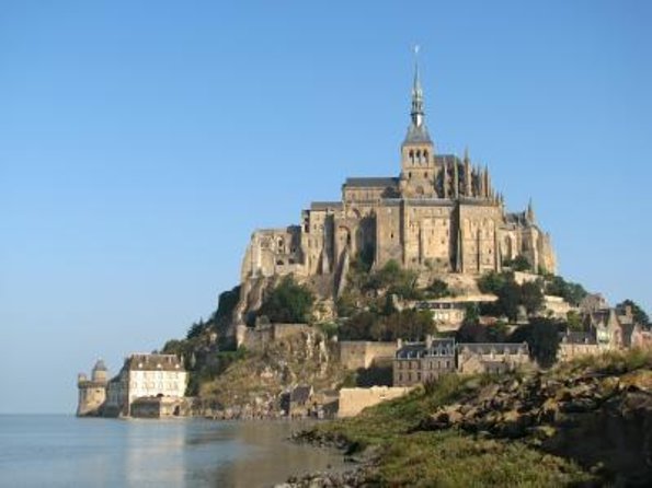 2 Days Mont Saint Michel, Loire Castles Guided Tour - Good To Know
