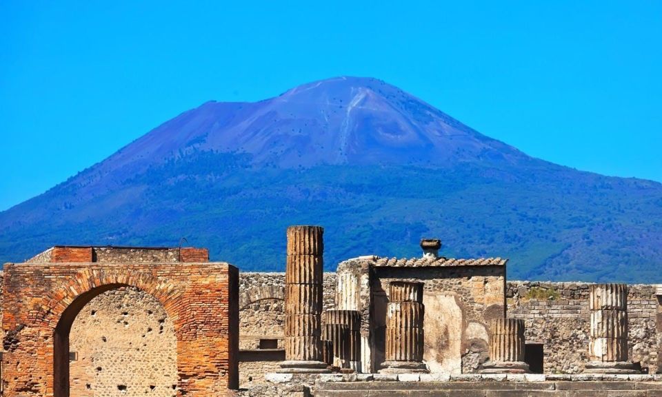 2 Days Tour: Pompei & Naples Center With Underground - Key Points