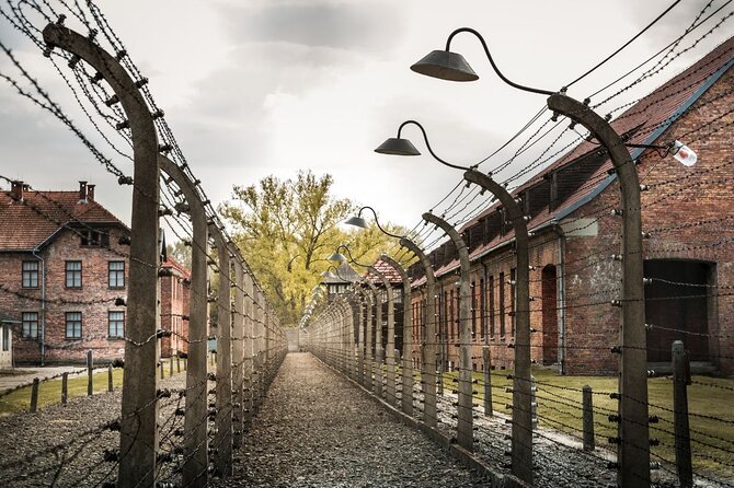 2 Days Tour to Auschwitz and Krakow From Warsaw - Key Points