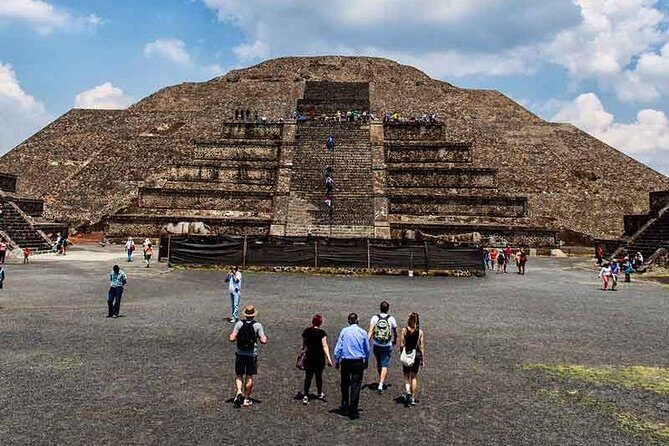 2 Days visiting Basilica of Guadalupe, Pyramids, Frida Kahlo museum & Xochimilco - Key Points