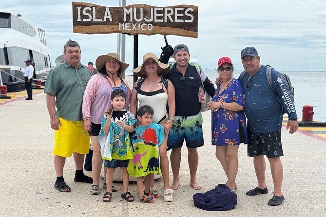 2 EN 1 Isla Mujeres Catamaran with Open Bar from Cancun - Getting Started: Meeting Point and Logistics