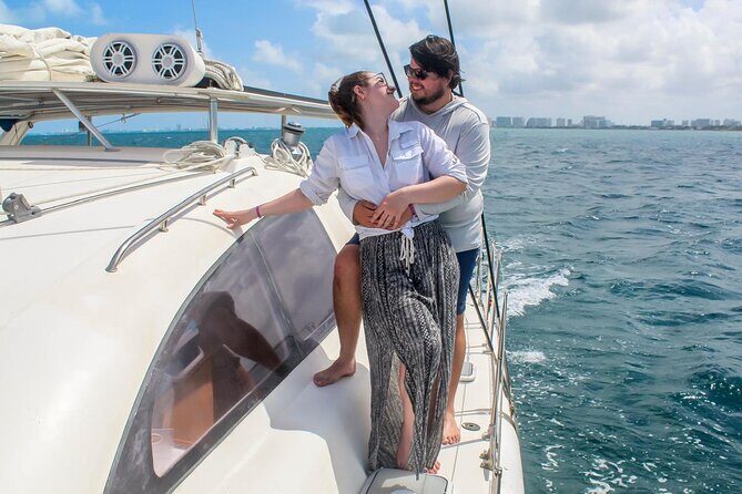 2 EN 1 Isla Mujeres Catamaran with Open Bar from Cancun - Pricing and Value