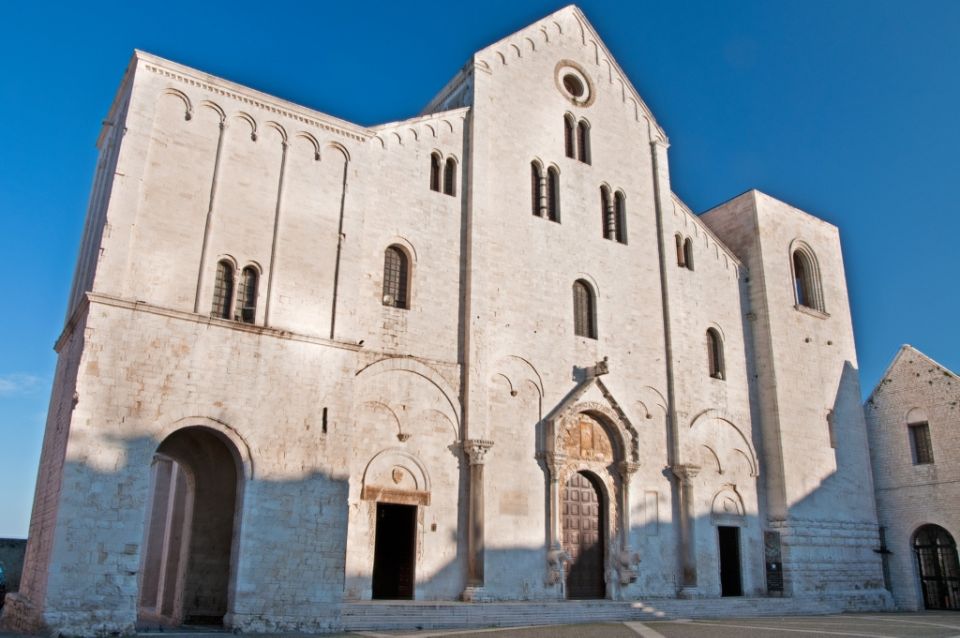2-Hour Bari City Tour - Charming Alleyways of Old Bari