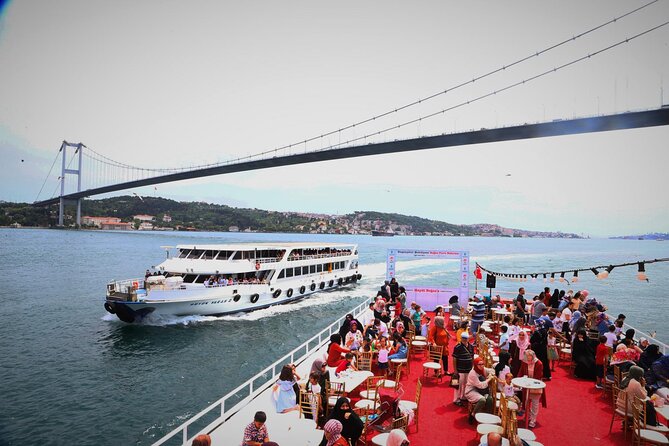 2-Hour Bosphorus Cruise in Istanbul With Guide - Key Inclusions of the Tour