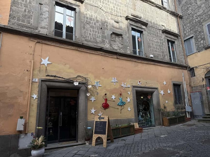2-hour Ceramics Workshop in downtown Viterbo - An Authentic Taste of Italy: The 2-hour Ceramics Workshop in Viterbo