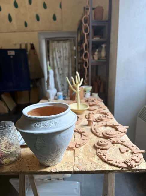 2-hour Ceramics Workshop in downtown Viterbo - Key Points