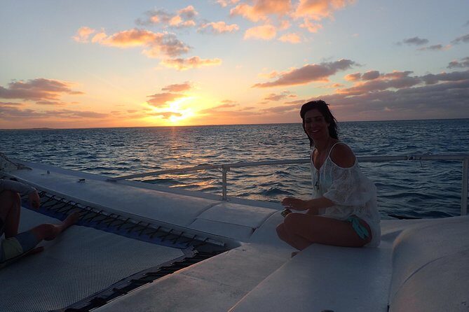2 Hour Champagne Sunset Cruise from Grace Bay, Providenciales (Adult Only) - Key Points