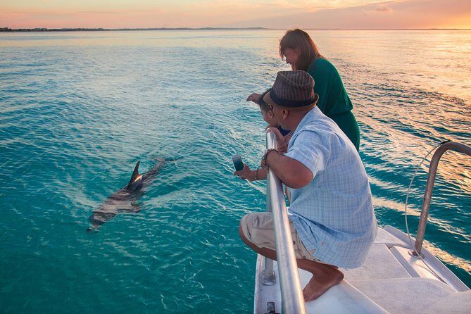 2 Hour Champagne Sunset Cruise from Grace Bay, Providenciales (Adult Only) - A Scenic, Relaxing Way to End Your Day in Turks and Caicos