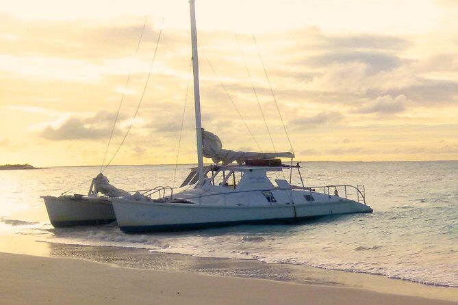 2 Hour Champagne Sunset Cruise from Grace Bay, Providenciales (Adult Only) - Who Will Love This Tour?