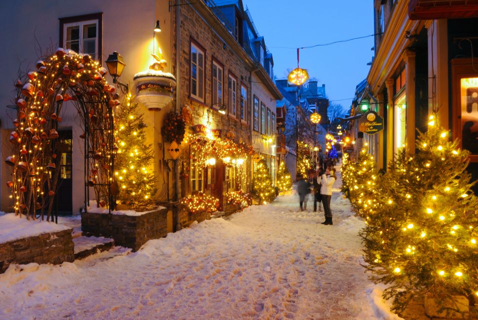 2-Hour Christmas Magic Tour in Old Quebec - Exploring the UNESCO Site