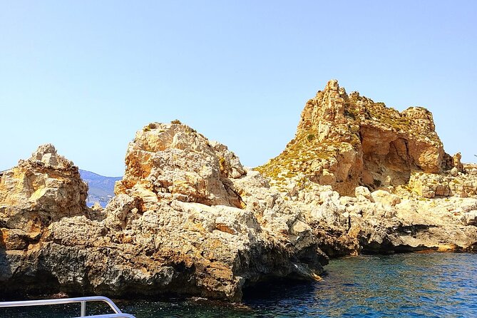 2-Hour Excursion in a Catamaran Around the Bay of Mallorca - Swimming and Refreshment Offerings