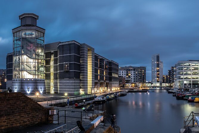 2 Hour Leeds Highlights Walking Tour - Key Points