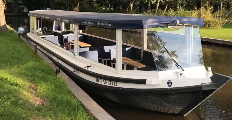 2 hour Luxury Private Closed Boat Tour with Local Guide - Practical Tips for Your Booking