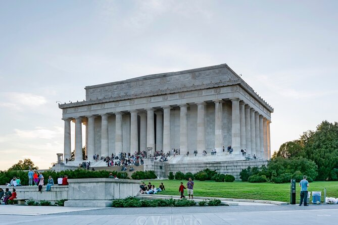 2-Hour National Mall Walking Tour From Washington DC - Exploring the National Mall