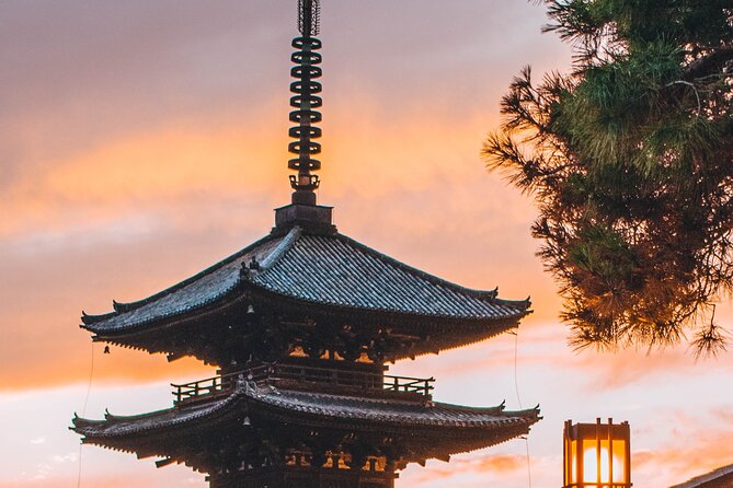 2 Hour Night Walking Tour Throughout Gion in a Small Group - Meeting Details