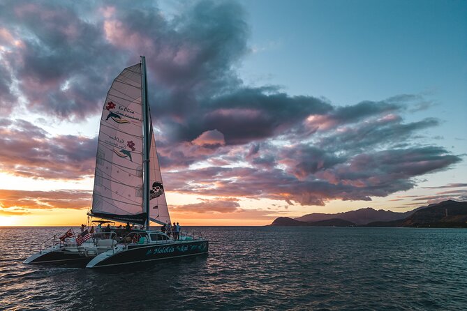 2-Hour Oahu Sunset Catamaran Sail - Included Amenities