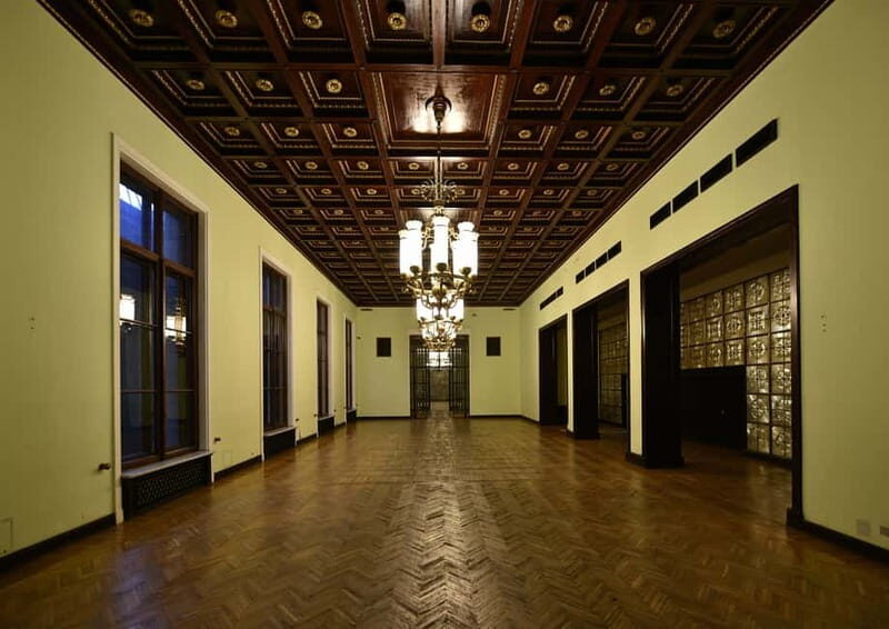 2 hour: Palace of Culture & Science Guided Tour in English - An In-Depth Look at the Palace of Culture & Science Tour