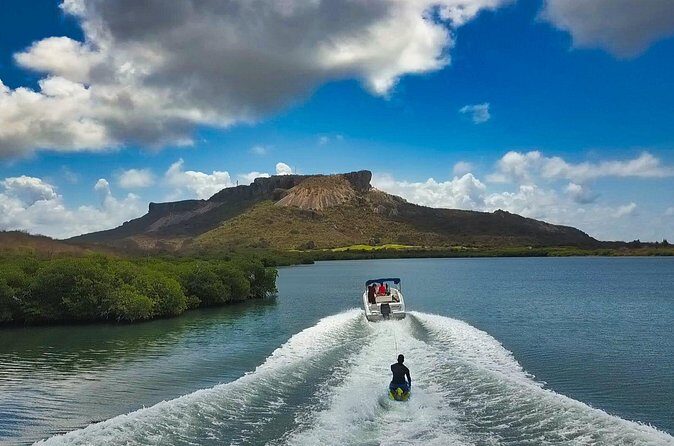 2 hour private boat tour - Spanish Waters, Swim Stop & Boarding - FAQ