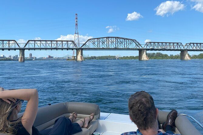 2-Hour Private Montreal Boat Cruise - Key Points