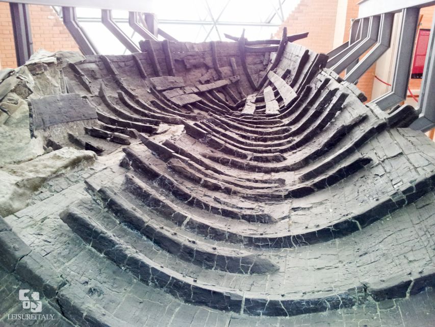 2-Hour Private Tour of the Ruins of Herculaneum - House of Neptune and Amphitrite