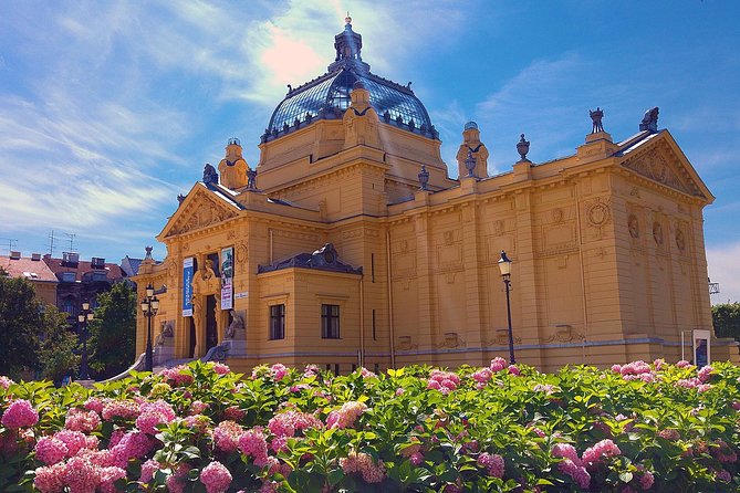 2-Hour Private Walking Tour of Zagreb - Cancellation Policy and Reviews