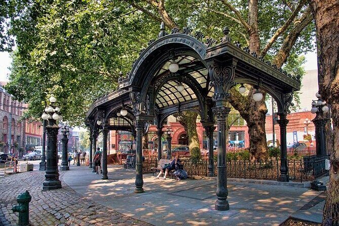 2 Hour Seattle City Snapshots Tour - Transportation and Group Size