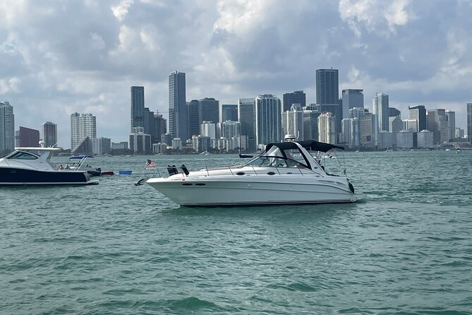 2 Hour Serenity and Scenic Yacht Tour With Champagne - Capturing the Scenic Moments