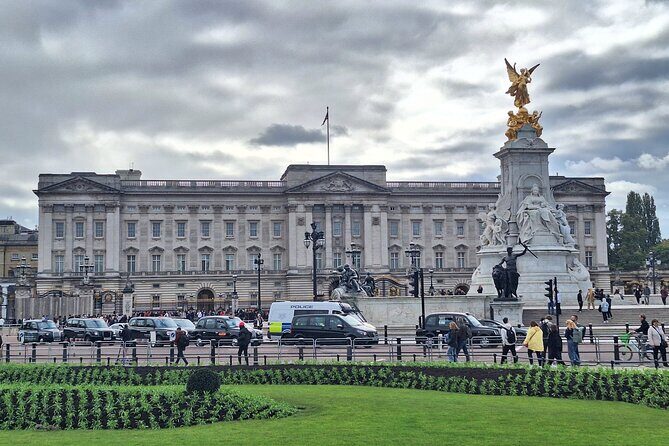 2 Hour Walking Tour from Buckingham Palace to Big Ben - FAQs