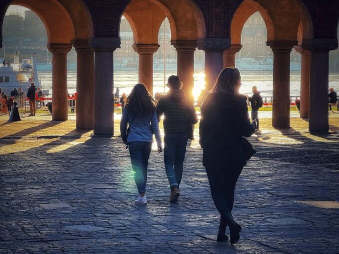 2-Hour Walking Tour in Stockholm - Booking Information and Cancellation Policy