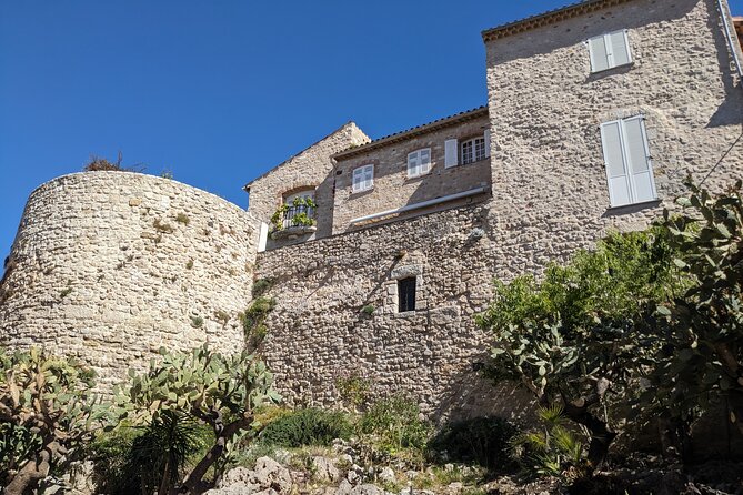 2 Hour Walking Tour in the Old Town of Antibes - Highlights of the Tour