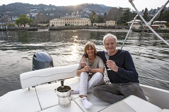 2 Hours and 30 Minutes Private Tour Lake Como - Boat Features