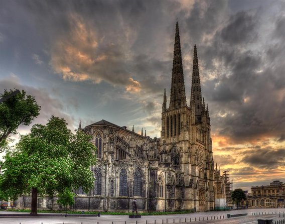 2 Hours - Bordeaux Private Tour With a Native Guide - Good To Know