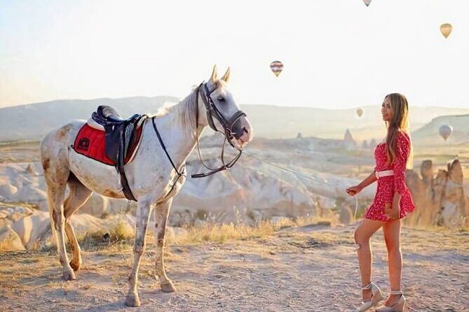 2 Hours Horse Riding with Balloons at Sunrise in Cappadocia - Key Points