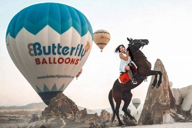 2 Hours Horse Riding with Balloons at Sunrise in Cappadocia - Discovering the Landscape: What to Expect