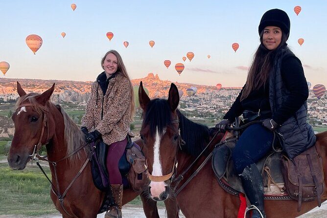 2 Hours Horse Riding with Balloons at Sunrise in Cappadocia - Included Comforts and Practical Details