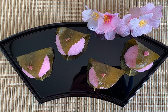 2 Hours Mochi Making & Matcha Class in Bunkyo - Mastering the Art of Mochi-Making