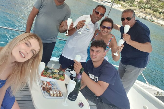2 Hours Private Boat Tour Isola Bella Taormina Giardini Naxos - Onboard Amenities