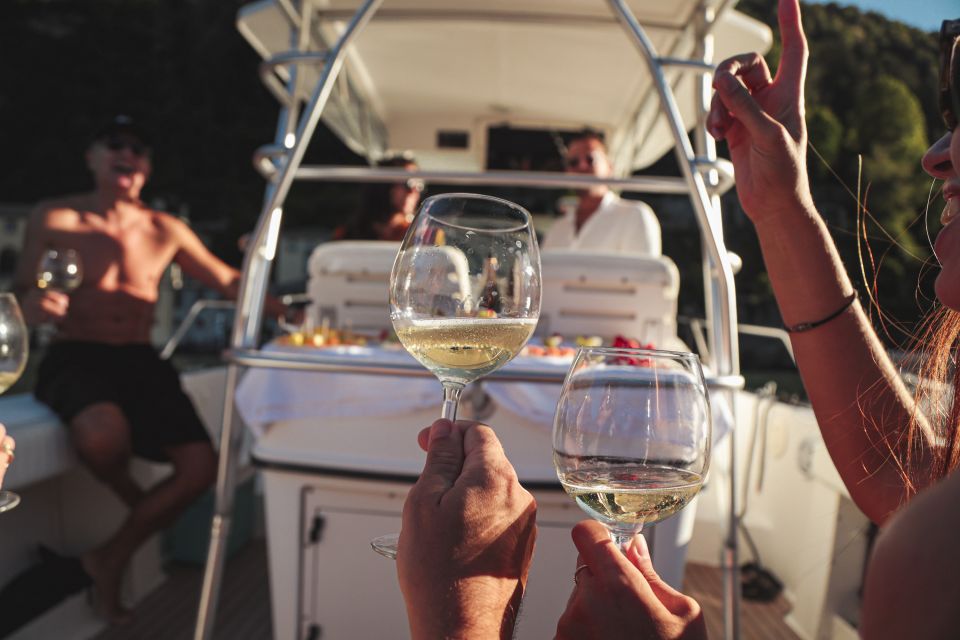 2 Hours Private Boat Tour on Lake of Como - Important Customer Information