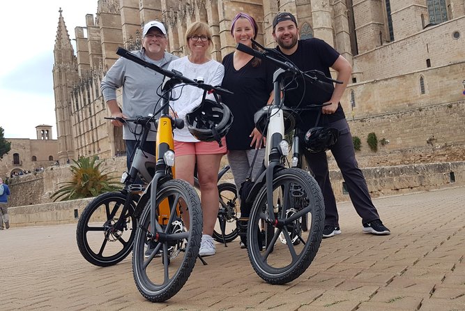 2 Hours Sightseeing E-Bike Tour in Palma De Mallorca - Guided Tour With Commentary