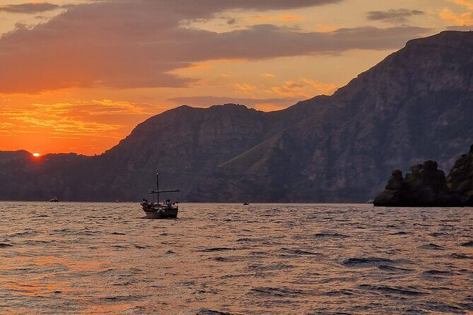 2 Hours Sunset Cruise of Positano - Authenticity and Comfort