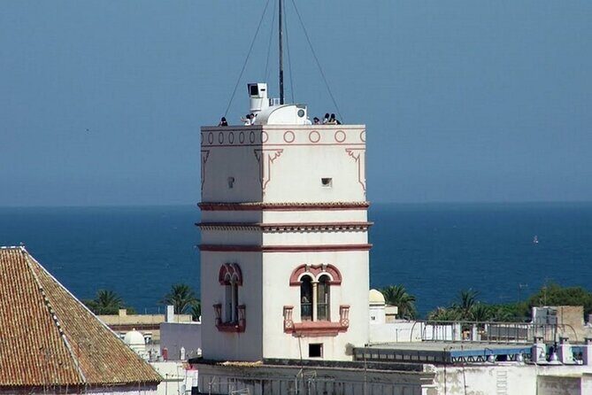 2 Hours Tour around Cádiz: History, anecdotes and curiosities - Monument to the Cádiz Cortes