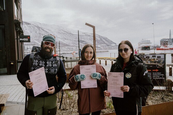 2 Hours Urban Arctic Floating Activity in the Harbours of Tromsø - Is it Worth the Price?