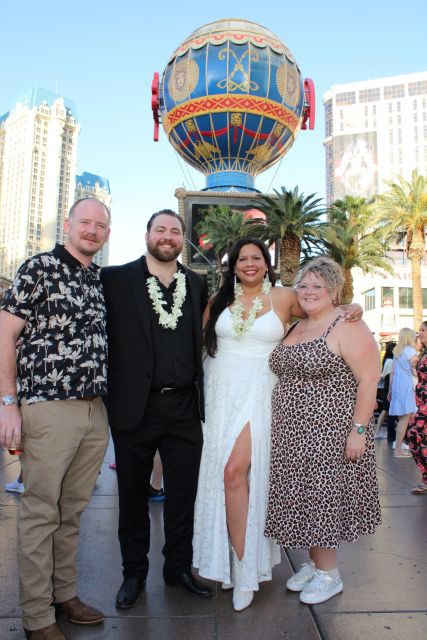 2-Hr Strip Walking Tour With Photos, Champagne & Souvenirs - Las Vegas Strip