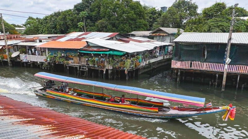 2 Hrs Private Bangkok Canal Boat Tour: Traditional Flat Boat - Included Amenities