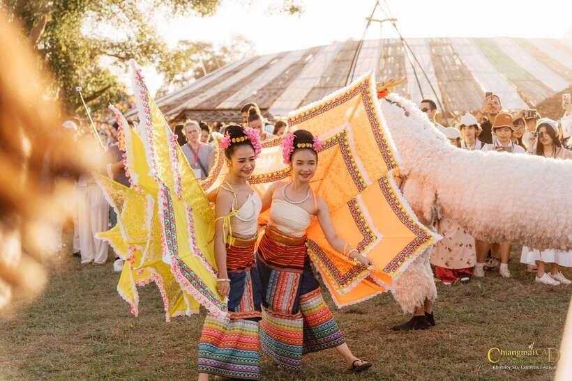 2025 Chiangmai CAD Yi Peng Khomloy Sky Lantern Festival - Experiencing the Festival